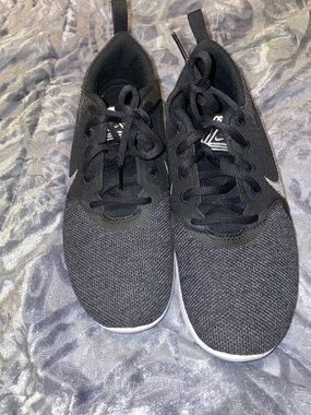 Nike Black and White Lightweight Knit Sneakers